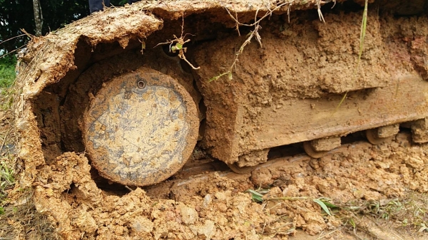 ขาย 890,000 KOBELCO SK 200-6 yn 07 ไฟฟ้าครบ เครื่องดี ปั้มแรง เอวแน่น ช่วงล่างเต็ม เอกสารอินวอยทร์ รถสวยพร้อมใช้ รถอยู่ จันทบุรี 090-772-3710 090-772-3708 ขาย 890,000 KOBELCO SK 200-6 yn 07 ไฟฟ้าครบ เครื่องดี ปั้มแรง เอวแน่น ช่วงล่างเต็ม เอกสารอินวอยทร์ รถสวยพร้อมใช้ รถอยู่ จันทบุรี 090-772-3710 090-772-3708