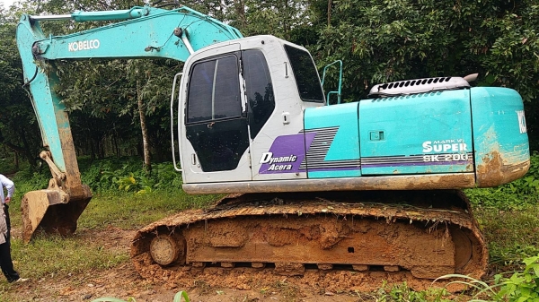 ขาย 890,000 KOBELCO SK 200-6 yn 07 ไฟฟ้าครบ เครื่องดี ปั้มแรง เอวแน่น ช่วงล่างเต็ม เอกสารอินวอยทร์ รถสวยพร้อมใช้ รถอยู่ จันทบุรี 064-191-1112