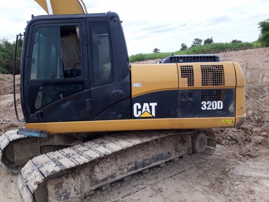 ขาย 1,350,000 CAT 320 D JAPAN ปี 2010 เล่มทะเบียน ทำงาน 16,000 ชม. ไฟฟ้าครบ เครื่องดี ปั้มแรง เอวแน่น ช่วงล่างแน่น รภสวยพร้อมใช้ รถอยู่ อยุธยา 064-191-1112