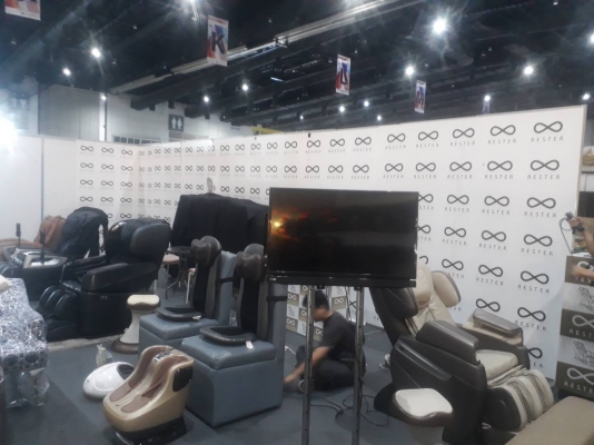 รับจ้างจัดบูธ งานจัดแสดงสินค้า งานอีเวนท์ รถรับจ้างขนของ พร้อมทีมงานขนย้าย