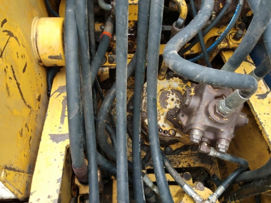 ขาย 550,000 KOMATSU pc 120-5 ไฟฟ้าครบ เครื่องดี ปั้มแรง เอวแน่น ช่วงล่างเต็ม เอกสารอินวอยทร์ รถสวยพร้อมใช้ รถอยู่ บุรีรัมย์ 064-191-1112