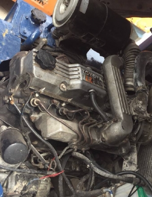 +++ ขายโฟล์คลิฟท์  โตโยต้า  ขนาด 2  ตัน  เครื่องยนต์ดีเซล  เสา 4  เมตร  เกียร์ธรรมดา  งากระดกพร้อมบุ้งกี๊  ยางตันครับ