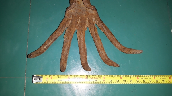 ขายมือเสือเหล็กสนิมผิวสวยหายากเก๋าๆ
