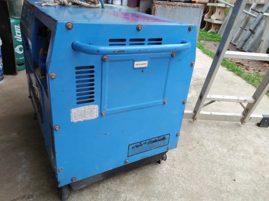 ขายเครื่องเชื่อมสนามพร้อมปั่นไฟฟ้าดีเซล 5kvaเชื่อมในตัว180Amp CATS ขายเครื่องเชื่อมสนามพร้อมปั่นไฟฟ้าดีเซล 5kvaเชื่อมในตัว180Amp CATS