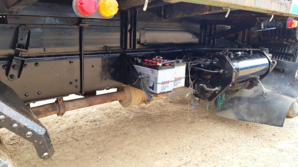 ขายเม้ก้า260แรงปี47สองเพลาดั้มกะบะสามมิตรสวยเดิม