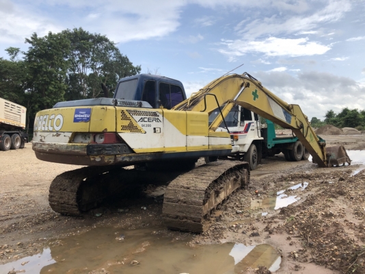 ขายด่วน แม็คโคร KOBELCO SK200 MART III สภาพสวยพร้อมใช้งาน เครืองปั้มดีเยี่ยม สนใจสอบถาม 093 0764943  คุณ ตั้ม