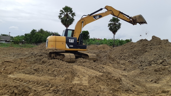 CAT312D2รถสวยมือเดียวป้ายแดงไฟฟัาครบแอรเย็นเอกสารพร้อมโอน