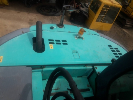 ขายจ้า..KOBELCO SK135SR -1E YY04 ปี 2007  เก่านอกแท้...สภาพสวย..เดิมๆๆ  มีลายแย๊ก...ลองระบบกันได้ทุกวัน..โทร 089-3818694