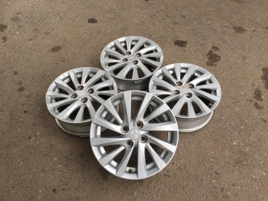 ขายล้อแม็ก Mitsubishi Attrage รุ่น Top ขอบ 15 4 ล้อ ราคา 3,500 บาท ขายล้อแม็ก Mitsubishi Attrage รุ่น Top ขอบ 15 4 ล้อ ราคา 3,500 บาท