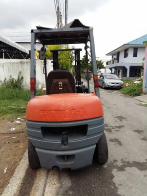 TOYOTA2.5TON พร้อมใช้งาน 185,000