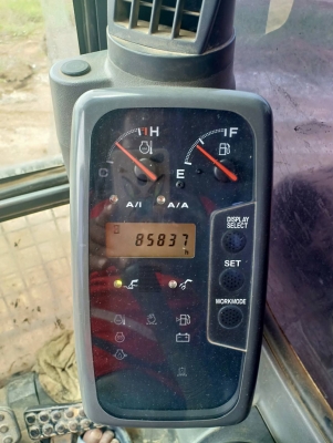 ขายด่วน แบ็คโฮ ZX200-1 บูมยาว PC200 สภาพพร้อมใช้งาน