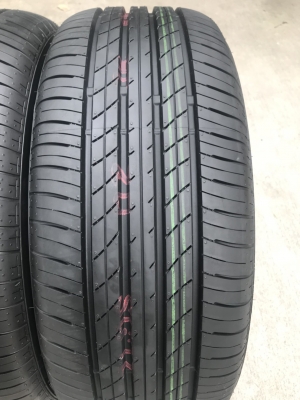 ยางใหม่ป้ายแดง 215-50-17 Bridgestone ปี 18 ตุ่มอลัง เส้นสีจัดจ้าน