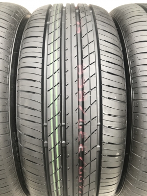 ยางใหม่ป้ายแดง 215-50-17 Bridgestone ปี 18 ตุ่มอลัง เส้นสีจัดจ้าน