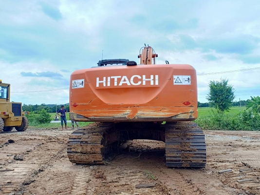 ขายด่วน แบคโฮ HITACHI ZX200-5G สภาพดี พร้อมใช้งาน ติดต่อ 085-2277316
