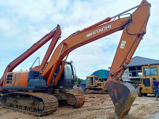 ขายด่วน แบคโฮ HITACHI ZX200-5G สภาพดี พร้อมใช้งาน ติดต่อ 085-2277316