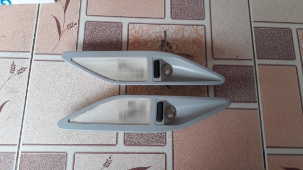 ไฟส่องสว่างภายในรถ ด้านหลัง BMW E39