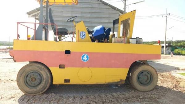 รถบด+รถเกรด