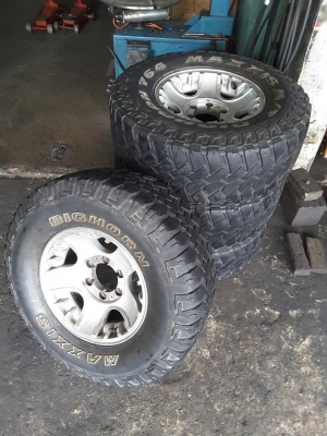 Max + Maxxis MT 31-10.5-15 ปี12 สภาพดี 1ชุด