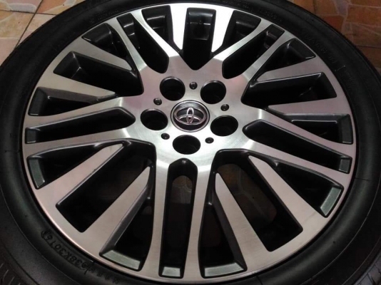 ล้อแท้ Toyota Alphard Vellfire ขอบ 18 พร้อมยาง Toyo Tranpath R30 235 50 18 ผลิตปี 2016 สภาพสวยๆ ขายถ
