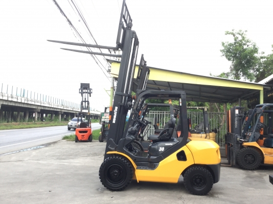 อาร์ ซี เอช โฟรคลิฟท์ ขาย โคมะสุ ขีด 17 เครื่องดีเซล 3 ตัน