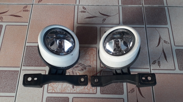 ไฟตัดหมอก TOYOTA HIACE commuter แท้