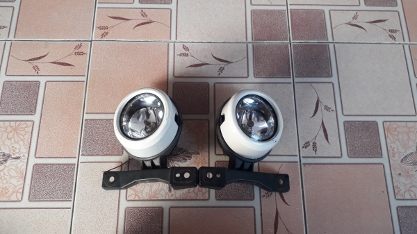 ไฟตัดหมอก TOYOTA HIACE commuter แท้