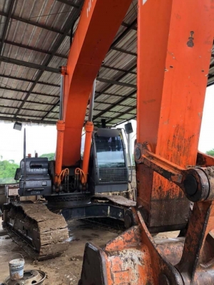 ขาย 1,190,000  HITACHI ZX 350-3G เล่มทะเบียน  ทำงาน 17,xxx ชม. เครื่องดี ปั้มแรง โช่หนา เอวแน่น ไฟฟ้าครบ รถพร้อมใช้งาน รถอยู่ เพชรบูรณ์   090-772-3710 090-772-3708