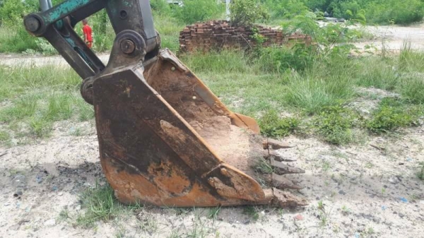 ขาย 885,000 KOBELCO SK 200 MARK 6 YN 07 ทำงาน 17,xxx ชม เครื่องดี ปั้มแรง โช่หนา(แต่บูคแตก) เอวแน่น ไฟฟ้ครบ เอกสารเล่มทะเบียน รถอยู่ นางรอง บุรีรัมย์ 090-772-3710 000-772-3708 ขาย 885,000 KOBELCO SK 200 MARK 6 YN 07 ทำงาน 17,xxx ชม เครื่องดี ปั้มแรง โช่หนา(แต่บูคแตก) เอวแน่น ไฟฟ้ครบ เอกสารเล่มทะเบียน รถอยู่ นางรอง บุรีรัมย์ 090-772-3710 000-772-3708