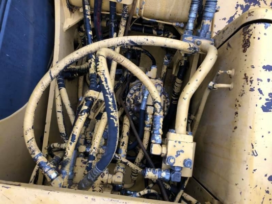 ขาย 985,000 KOMATSU pc 130-6 K สภาพเก่านอก 1 ปี 8,xxx ชั่วโมง บูมอามยาวพิเศษ  เครื่อง ขมิ้น มีลายหัวเจาะ เครื่องดี ปั้มแรง โซ่หนา เอวแน่น ไฟฟ้าครบ สภาพพร้อมใช้ เอกสารอินวอยทร์ รถอยู่ นครปฐม 064-191-1112