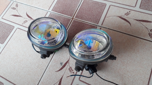 ไฟตัดหมอก ของรถ MAZDA 3 Mazda Rx-8 แท้มือสองจากญี่ปุ่น ยี้ห้อ KoiTo แบบเลนส์รุ้ง ไฟตัดหมอก ของรถ MAZDA 3 Mazda Rx-8 แท้มือสองจากญี่ปุ่น ยี้ห้อ KoiTo แบบเลนส์รุ้ง