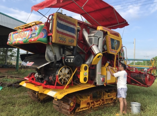 ขายรถเกี่ยวนวดข้าว