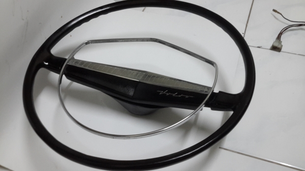 ขาย พวงมาลัย volvo 122 Amazon ครบชุด ขาย พวงมาลัย volvo 122 Amazon ครบชุด