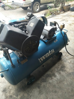 ขายปั๊มลม iwata เก่าญี่ปุ่น