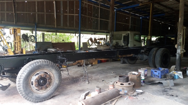 คัสซีอีซูซุ6ล้อตัวใหม่หัวตึกช่วงยาว7เมตร ขาดหัวกับเครื่องเอกสารพร้อมโอน คัสซีอีซูซุ6ล้อตัวใหม่หัวตึกช่วงยาว7เมตร ขาดหัวกับเครื่องเอกสารพร้อมโอน