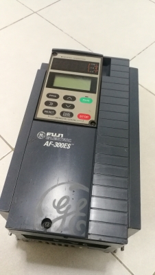 อินเวอร์เตอร์3แรง220vเข้า1เฟสออก3เฟส 220v ใช้กับมอเตอร์3เฟส