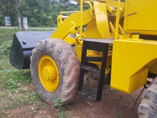ขาย รถตัก KOMATSU JH30 เช็คใหม่พร้อมใช้งาน