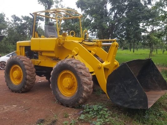 ขาย รถตัก KOMATSU JH30 เช็คใหม่พร้อมใช้งาน