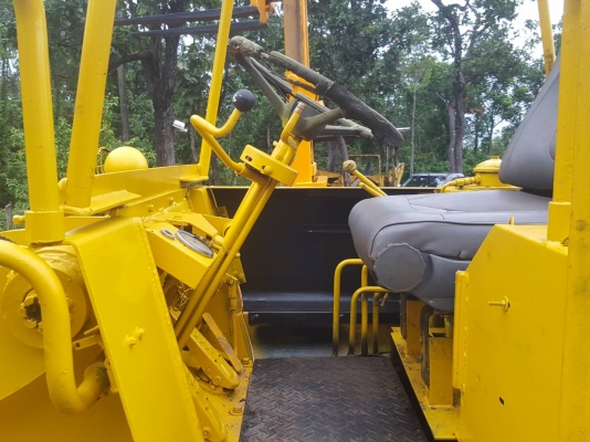 ขาย รถตัก KOMATSU JH30 เช็คใหม่พร้อมใช้งาน