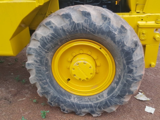 ขาย รถตัก KOMATSU JH30 เช็คใหม่พร้อมใช้งาน