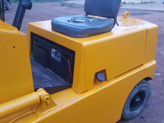 ขาย ฟอร์คลิฟต์ 2 ตัน KOMATSU FD20-6 เครื่องยนต์ดีเซล รถพร้อมใช้งานครับ