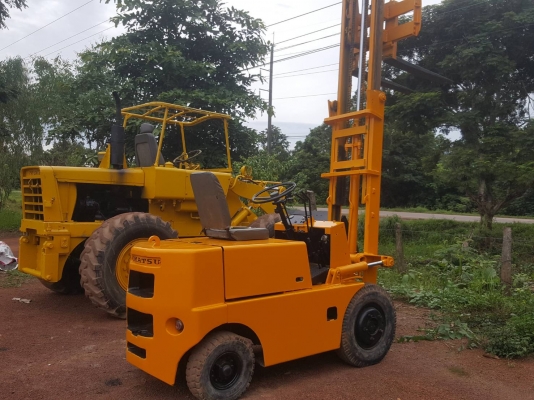 ขาย ฟอร์คลิฟต์ 2 ตัน KOMATSU FD20-6 เครื่องยนต์ดีเซล รถพร้อมใช้งานครับ