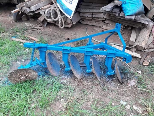 ขายผาน4  ราคา6,500 ใส่รถไถ 15 - 32แรง สนใจสอบถามได้ครับ 0819717099 ผอ.ภัทรพงษ์