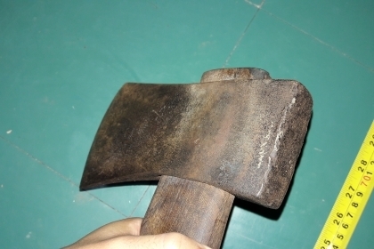 ขายขวานตราเสือสวีเดน2 ปอน MADE IN SWEDEN. รุ่นเก่าหัวสีเทานำข้าจากยุโรป