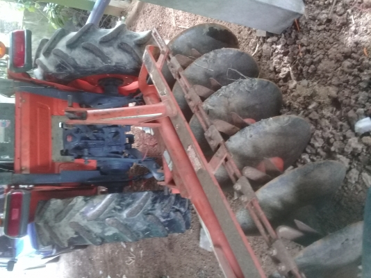 ขายรถไถ L3608  ปลายปี 53 อุปกรณ์หน้า หลังรถพร้อมใช้