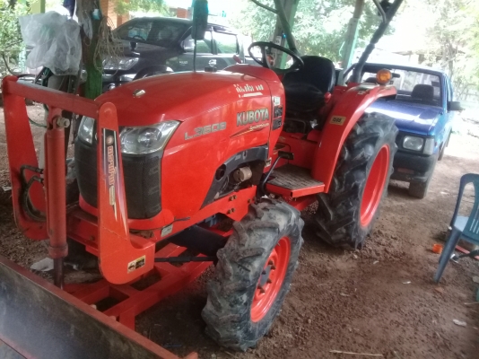 ขายรถไถ L3608  ปลายปี 53 อุปกรณ์หน้า หลังรถพร้อมใช้