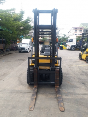 รถยกCATTERPILLAR  น้ำหนักยก 3 ตัน เสาสูง 4 เมตร เครื่องดีเซล เกียร์ออโต้