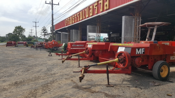 เครื่องอัดฟางมือสอง นำเข้าจากต่างประเทศ เครื่องสวย ราคาถูก มีบริการหลังการขาย มีช่างวิ่งหน้างาน