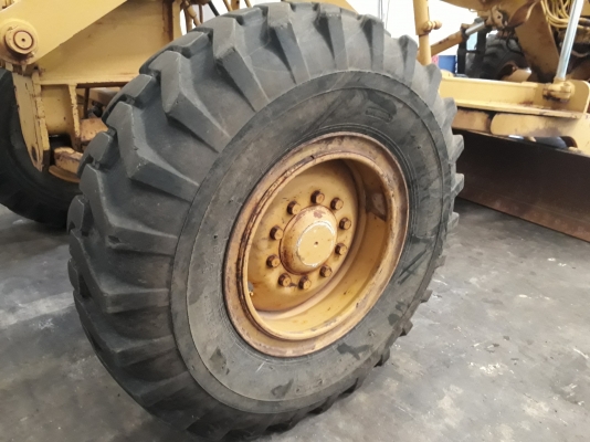 รถเกรด Caterpillar 12G รถเกรด Caterpillar 12G