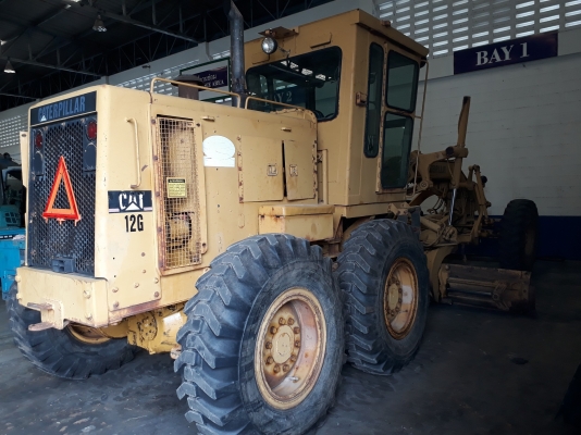 รถเกรด Caterpillar 12G รถเกรด Caterpillar 12G