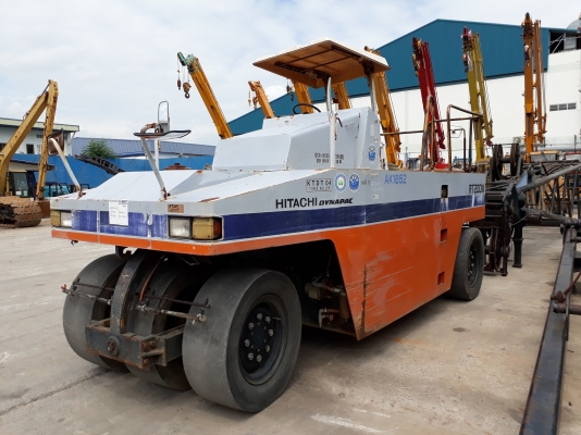 รถบด 7 ล้อยาง HITACHI RT200W